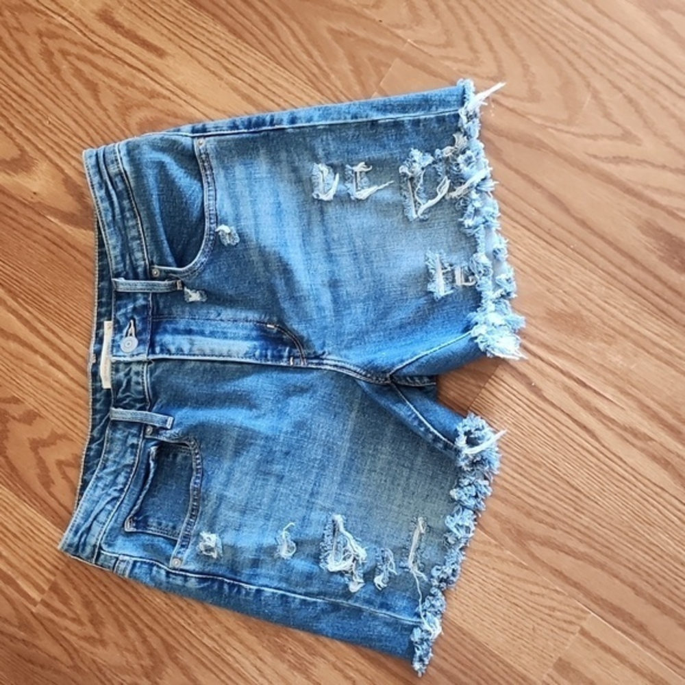 Levi's 721 high rise skinny distressed shorts 30